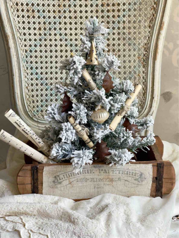 ALBERO DI NATALE IN SCATOLA...